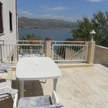 Villa Corona Hotel 3*