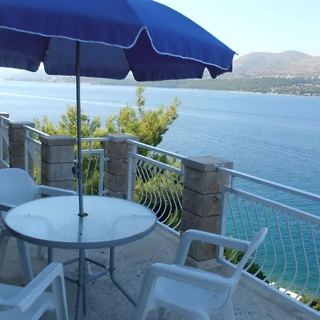 Hotel Villa Corona 3*