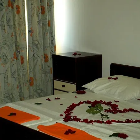 Villa Corona 3* Donji Okrug (Ciovo)